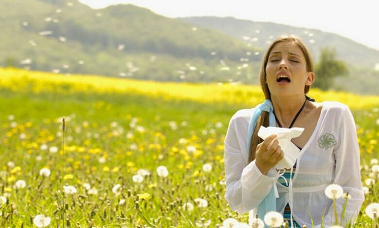 Alergjitë pranverore  cilat janë simptomat me të cilat shfaqet dhe si mund të mbrohemi