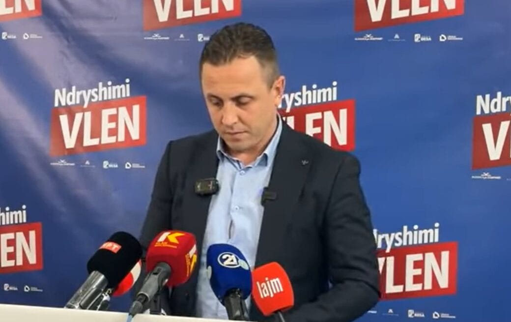 Bashkim Hasani  Është gati lista për punësimin e mbi 2000 shqiptarëve në institucionet shtetërore
