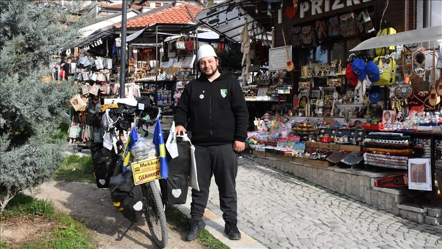 i-riu-turk-nga-gjermania-ndalon-ne-prizren-ne-rrugen-e-tij-per-ne-mekke