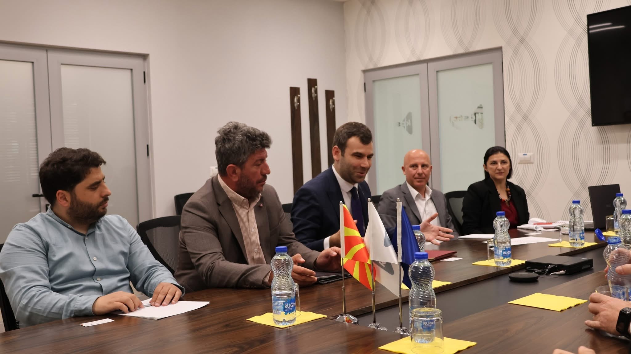 Maqedonia e Veriut dhe Kosova hedhin hapa konkretë drejt sigurisë energjetike  Linja interkonektive Tetovë Prizren në fokus