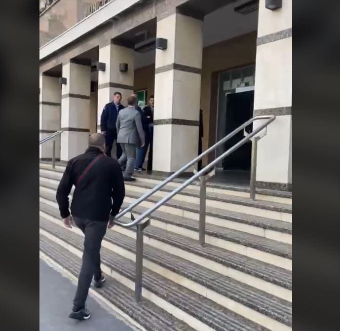 A do zgjidhet ngërçi i bërllokut në Prishtinë  Nis takimi mes Komunës dhe  Pastrimit 