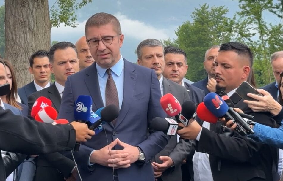 Mickoski godet Arsovskën  Nga filozofimi dhe retorika boshe populli nuk ka përfitime