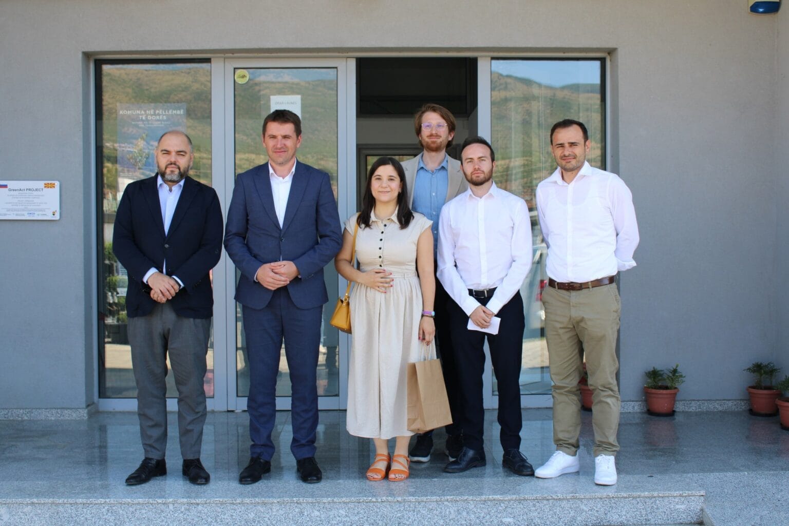 Delegacion i lartë nga Brukseli viziton Haraçinën  Vlerësohet si komunë model në rajon