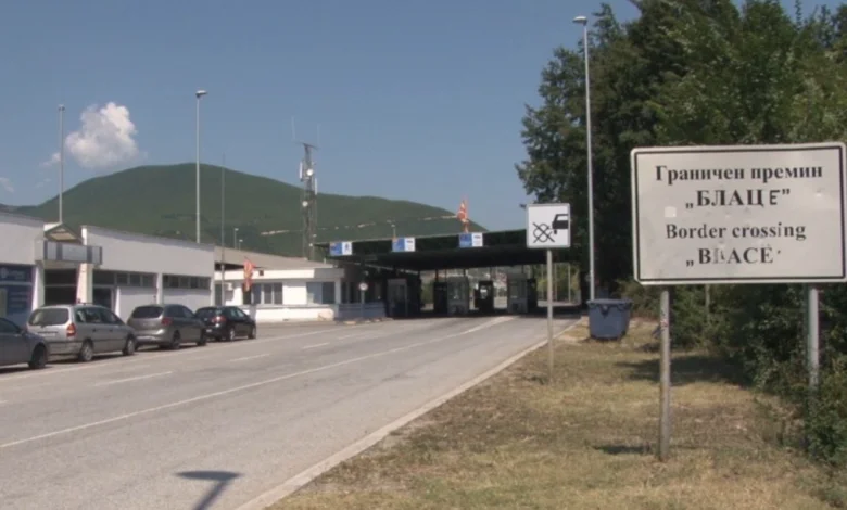 Normalizohet komunikacioni rrugor deri në vendkalimin kufitar Bllacë
