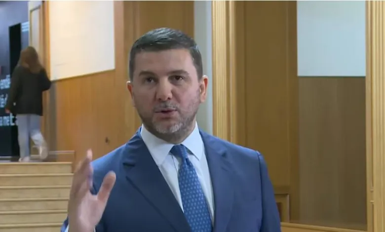 Krasniqi  As votuesit e LVV së e as qytetarët s janë të lumtur  por votuam për ta zhbllokuar situatën