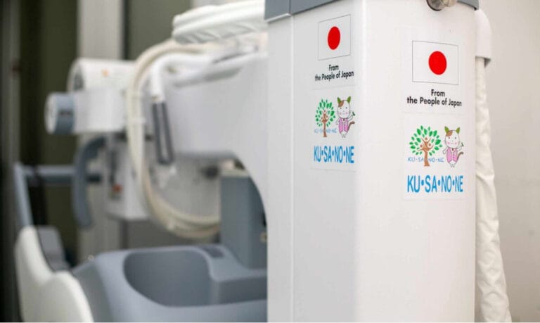 Donacion nga Japonia  aparat i ri digjital për rreze X në Klinikën e Fëmijëve