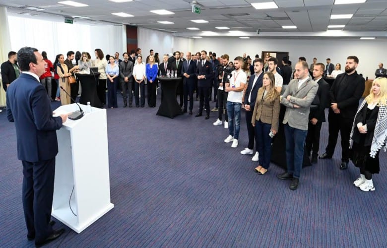 Kurti mirëpret të rinjtë rajonalë për dialog dhe bashkëpunim për të ardhmen