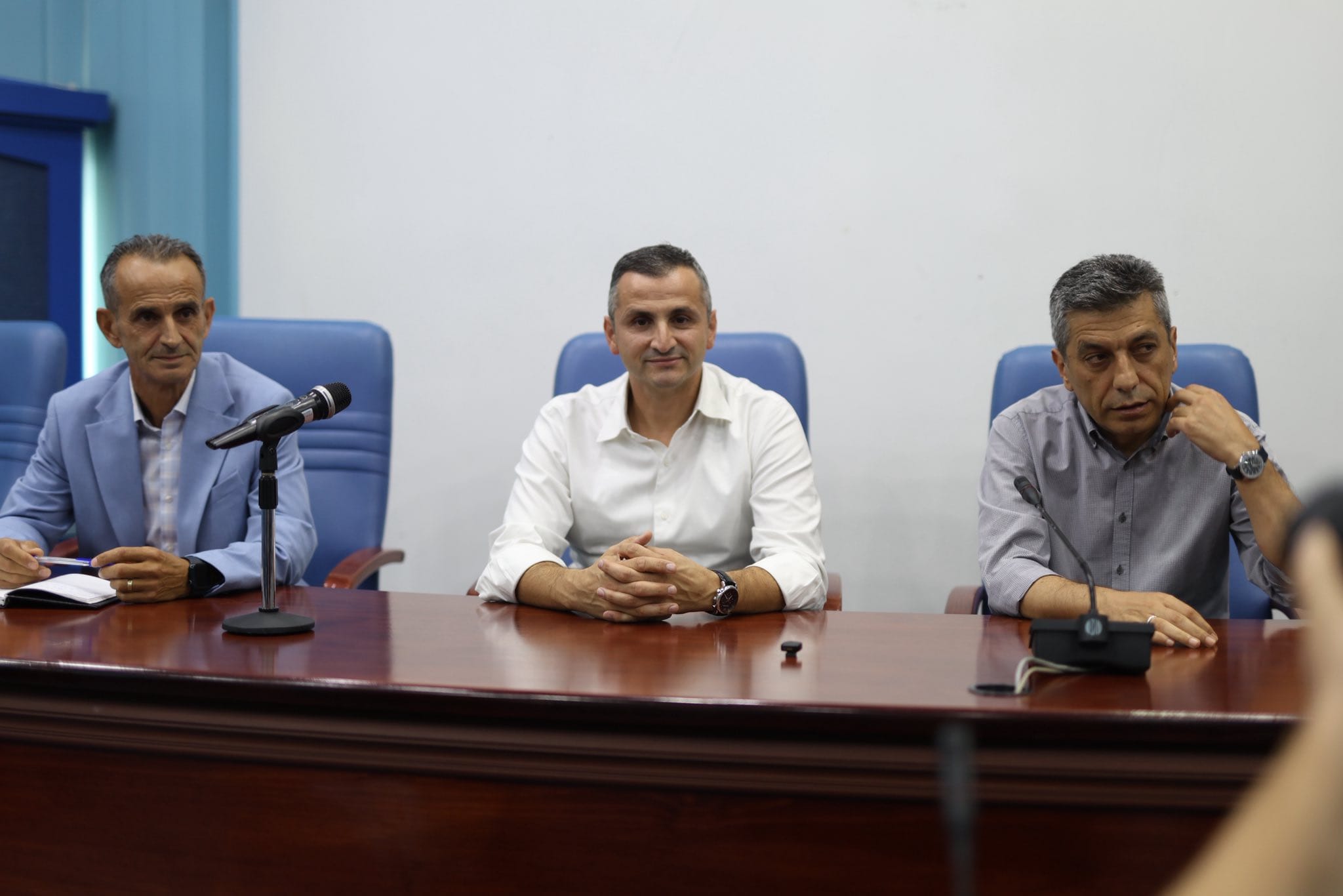 Fisnik Mela takon dibranët që jetojnë në Shkup  ua prezanton programin elektoral 