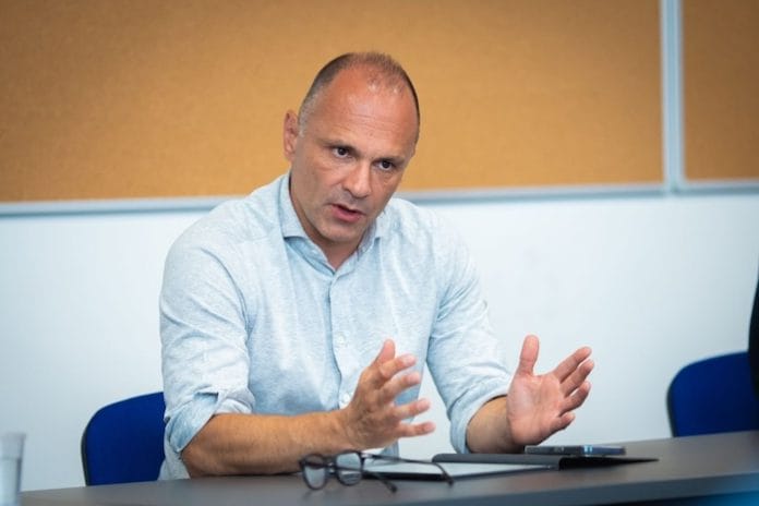 Filipçe  Me VMRO DPMNE shteti po i braktis plotësisht vlerat e demokracisë