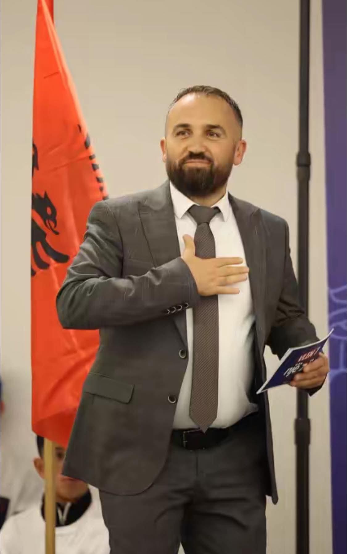 Haqim Ramadani me porosi për Apasievin   Kthehem nesër nga Zvicra  dil e më arresto  po të duash edhe më vrit 