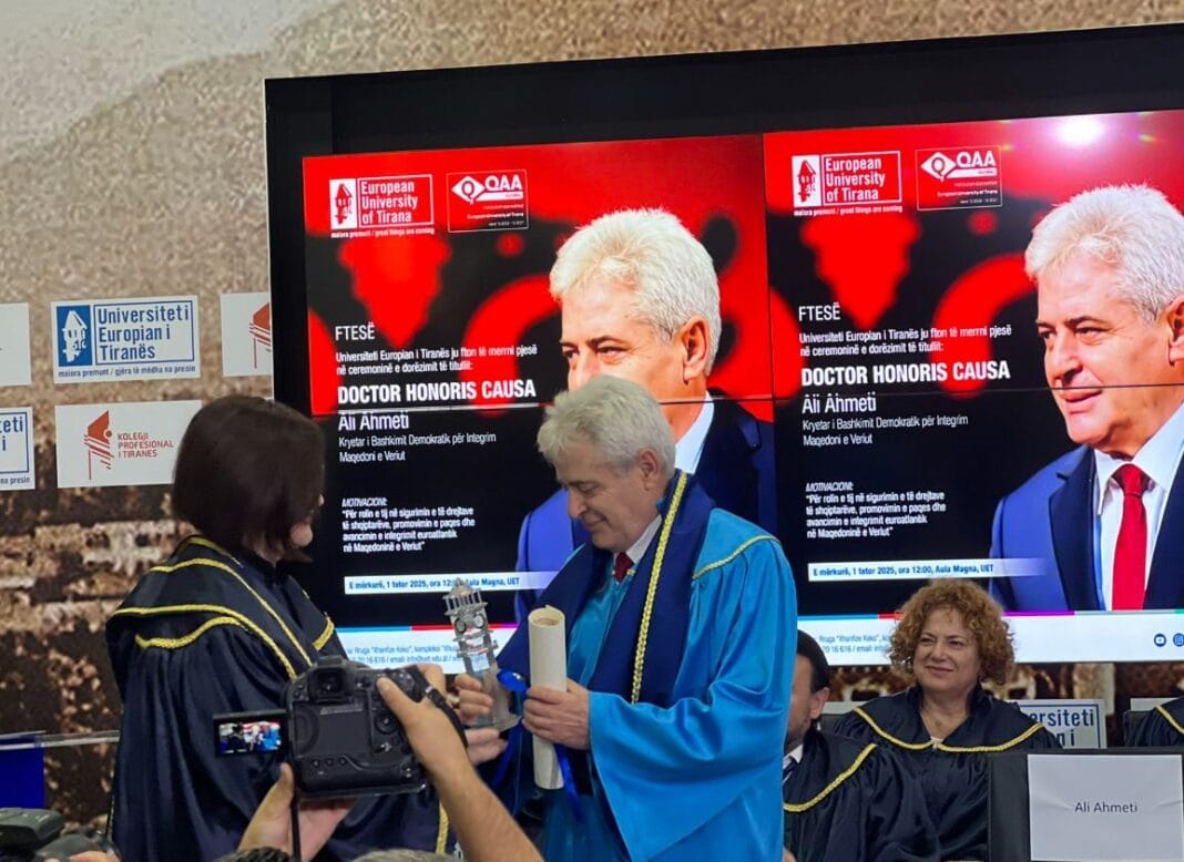 Universiteti i korruptuar në Tiranë shpall Ali Ahmetin  Doctor Honoris Causa  