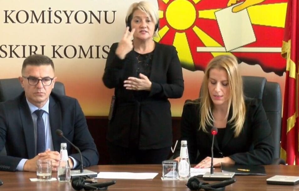 Deri në orën 13 00 kanë votuar 20 12  të qytetarëve