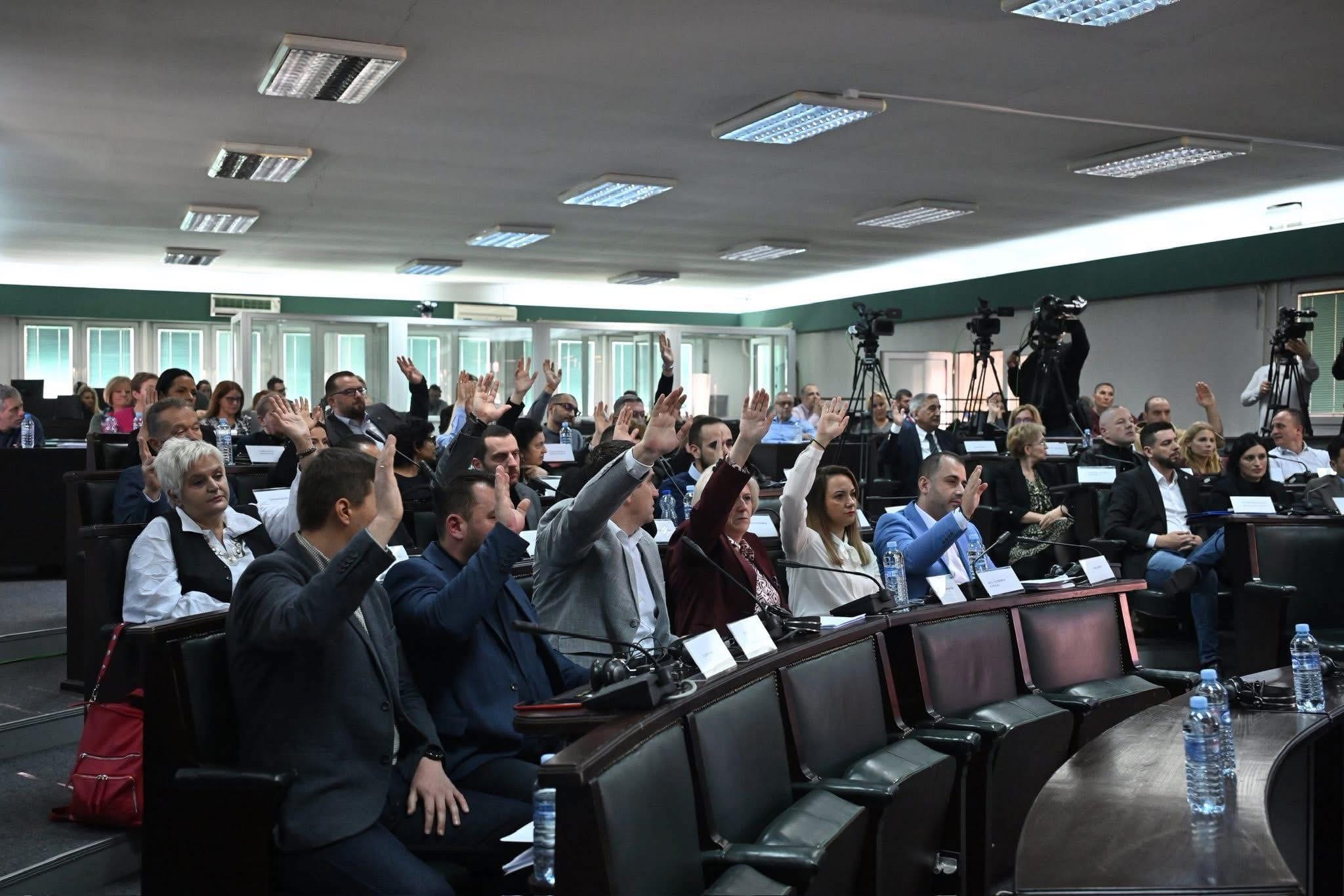 Zekerija Berisha  Rebalansi i buxhetit 2025  VLEN jep dritën e gjelbër për një Shkup më funksional