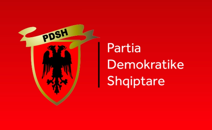 menduh-thaci-uron-bedri-hamzen-per-zgjedhjen-kryetar-te-pdk-se