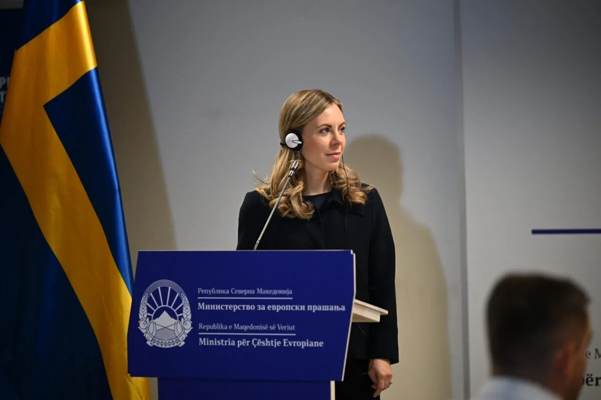 Çoni para reformat dhe çështjen e ndryshimeve kushtetuese që ta kapni momentin e zgjerimit të BE së  tha Rosencrantz