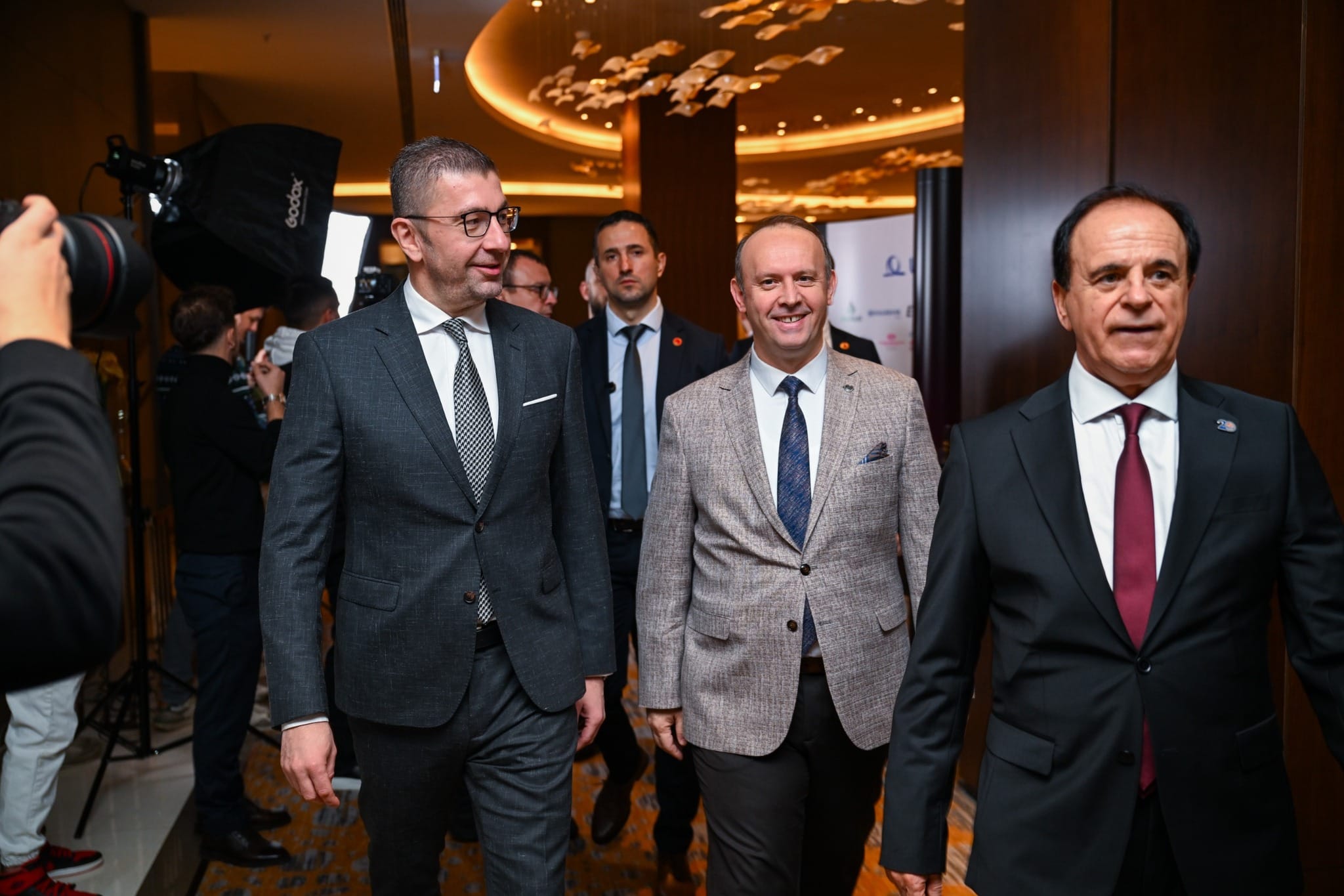 gashi-ne-top-100-bashkepunimi-me-bizneset-mbetet-prioritet