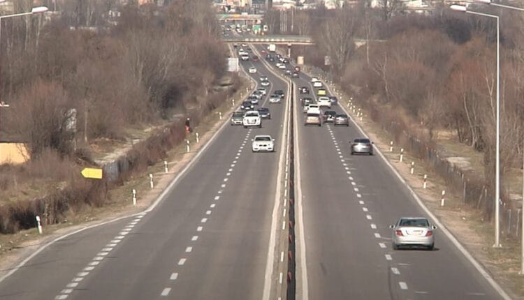 voziten-me-shpejtesi-marramendese-arrestohen-tre-persona-ne-autostraden-tetove-gostivar
