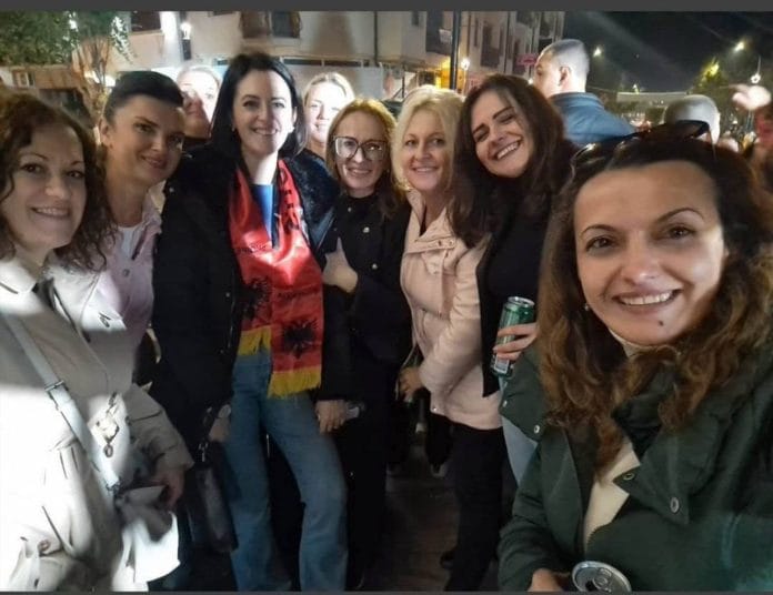 nusja-feston-edhe-me-shqiponje-ne-kercove-do-te-kete-bashkejetese-me-jovanoskin