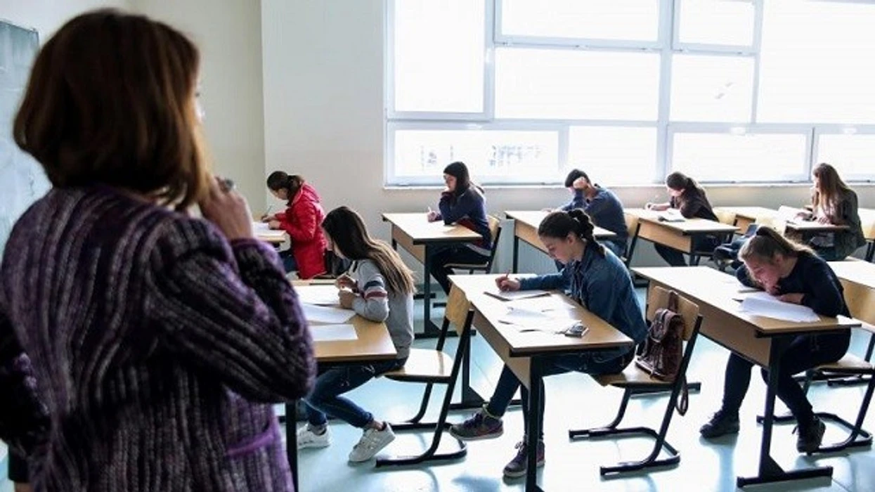 perfundon-gjysme-vjetori-shkollor