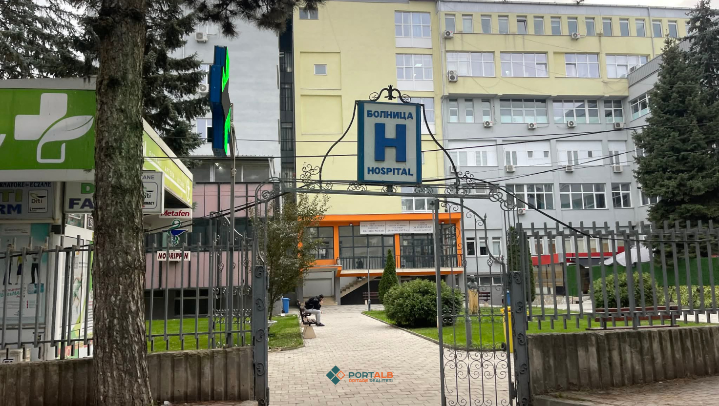 nje-femije-15-vjecar-eshte-derguar-pa-shenja-jete-ne-spitalin-e-gostivarit