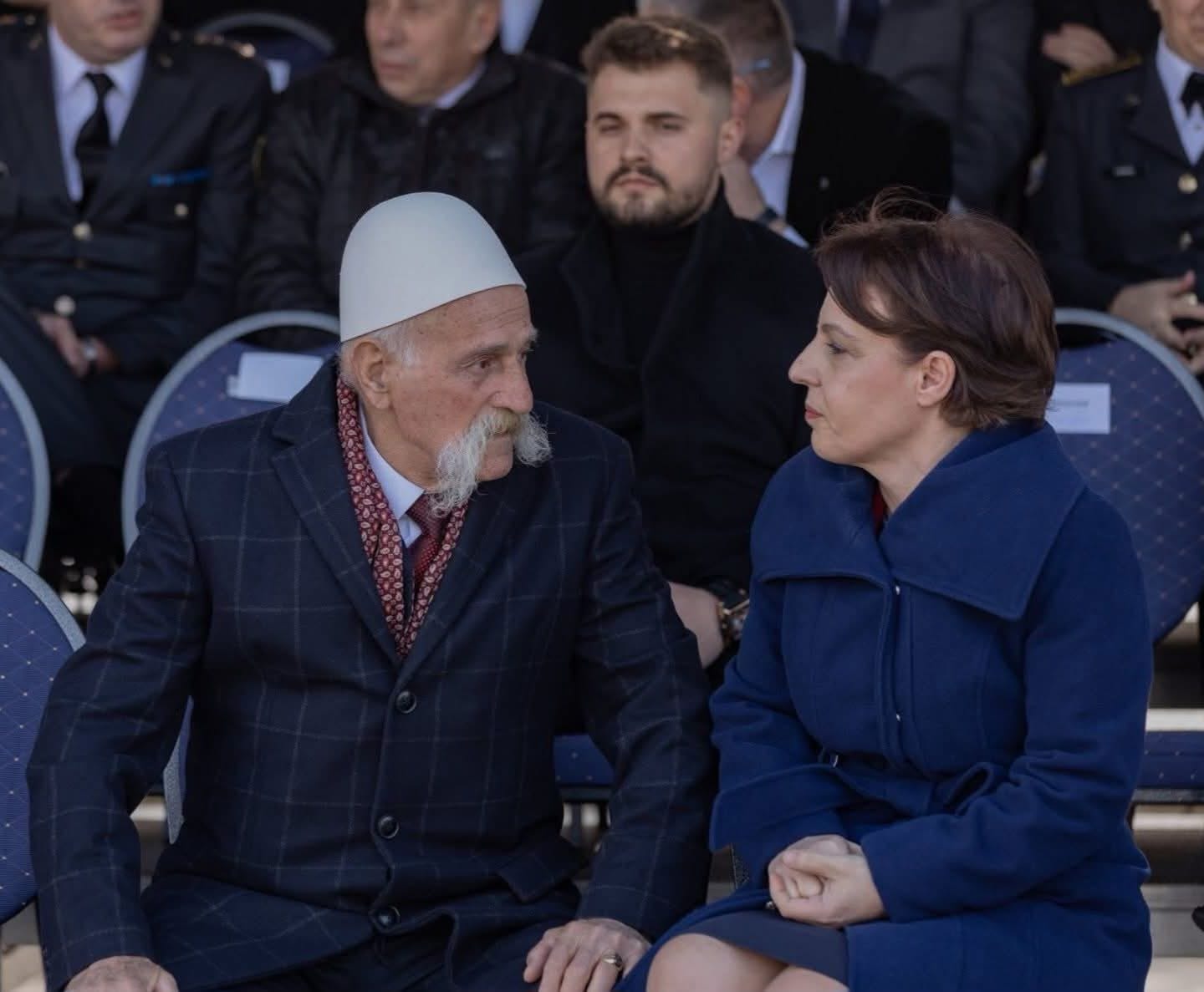 Gërvalla uron Rifat Jasharin  Jemi me fat që të kemi  simboli i Kosovës