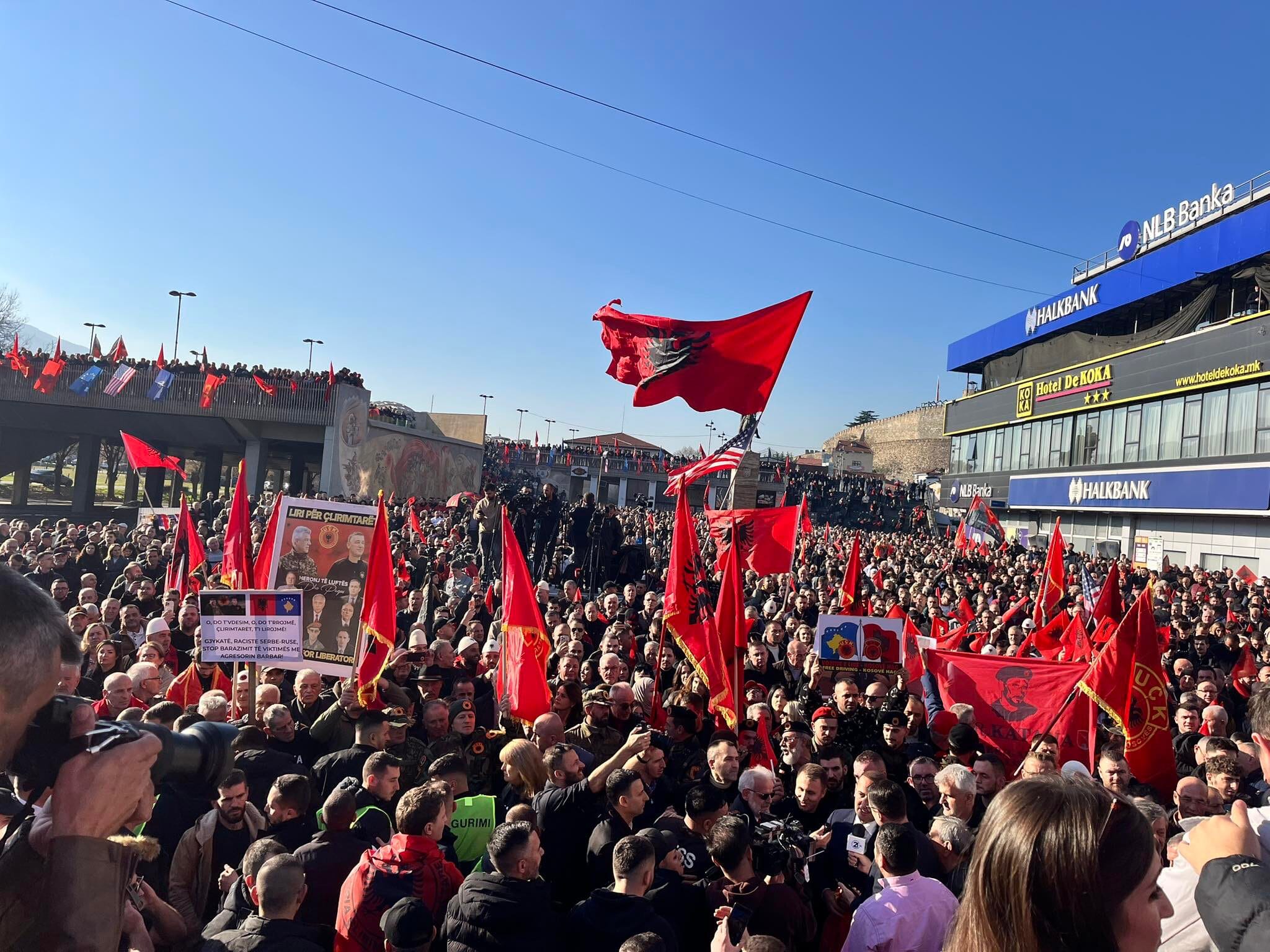Çlirimtarët duhet të nderohen  jo të gjykohen    nis protesta për ish krerët e UÇK së në Shkup  VIDEO 