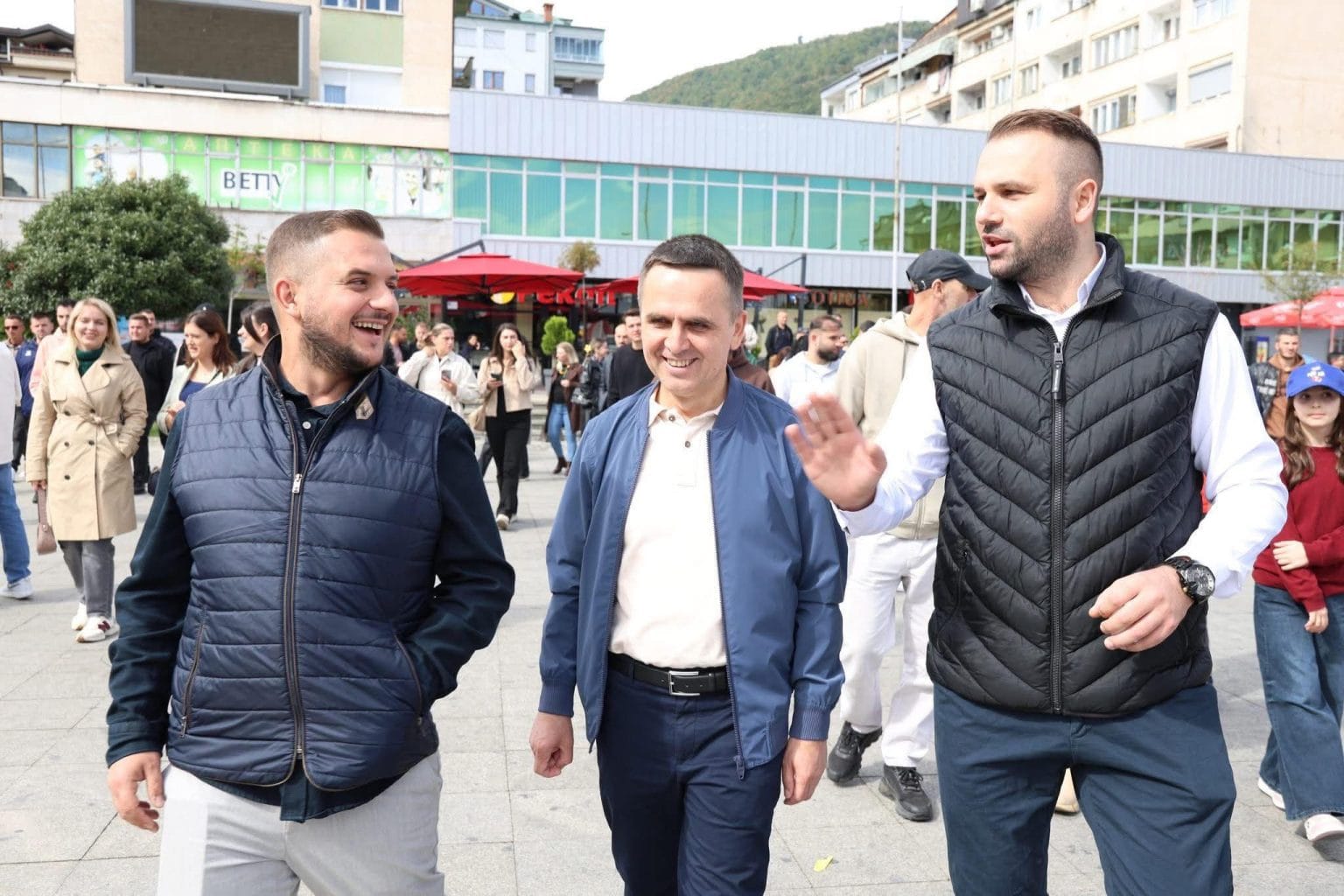 albi-qamili-pres-opozite-me-konstruktive-ne-komunen-e-tetoves-me-kasamin-puna-nuk-eshte-ndalur-asnjehere