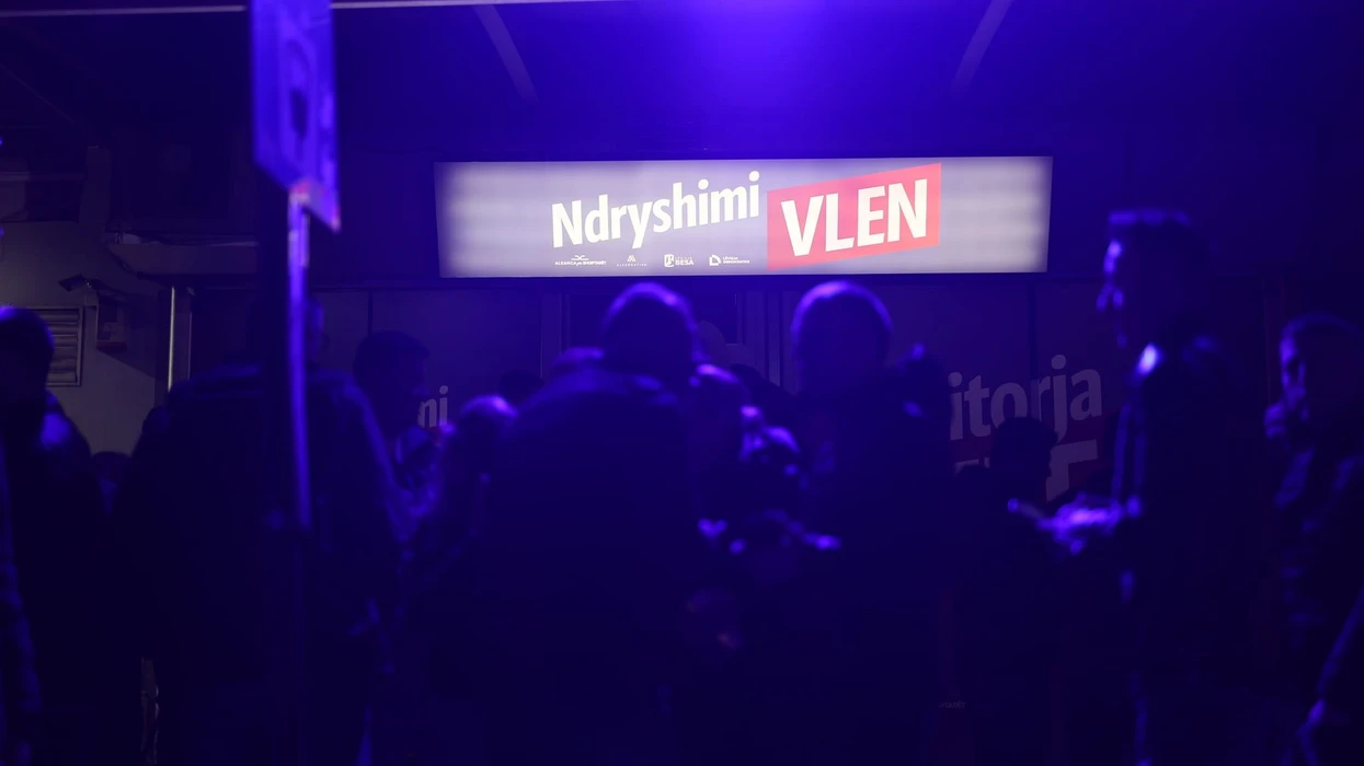 VLEN  BDI luan ping pong me jetët e qytetarëve 