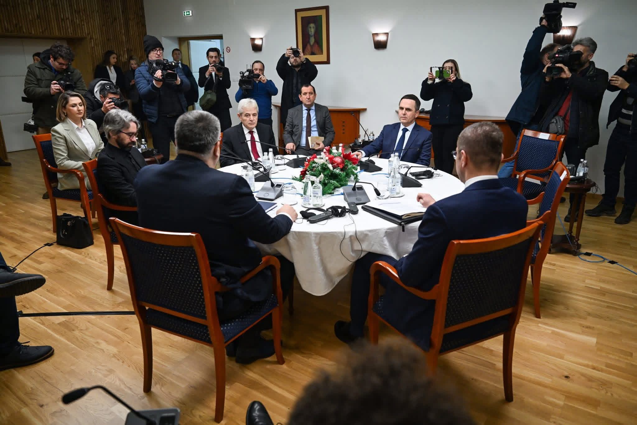 VLEN  Pas zgjedhjeve të ardhshme të shfuqizohet Qeveria teknike  të rritet pjesëmarrja e diasporës në zgjedhje