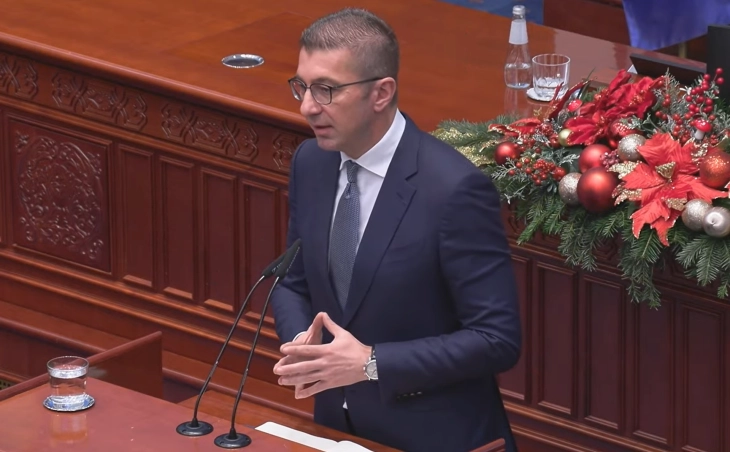 Mickoski  Pensionet po rriten  ndërsa varfëria po ulet