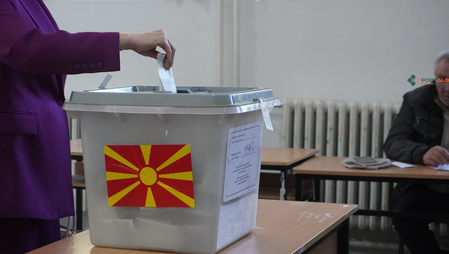 1 11  është dalja e votuesve deri në orën 9 00  një vendvotim nuk është hapur fare