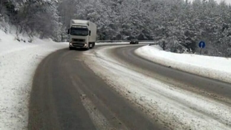 Hiqet ndalimi për kamionë në rrugën Gostivar   Kërçovë nëpërmjet Strazhës