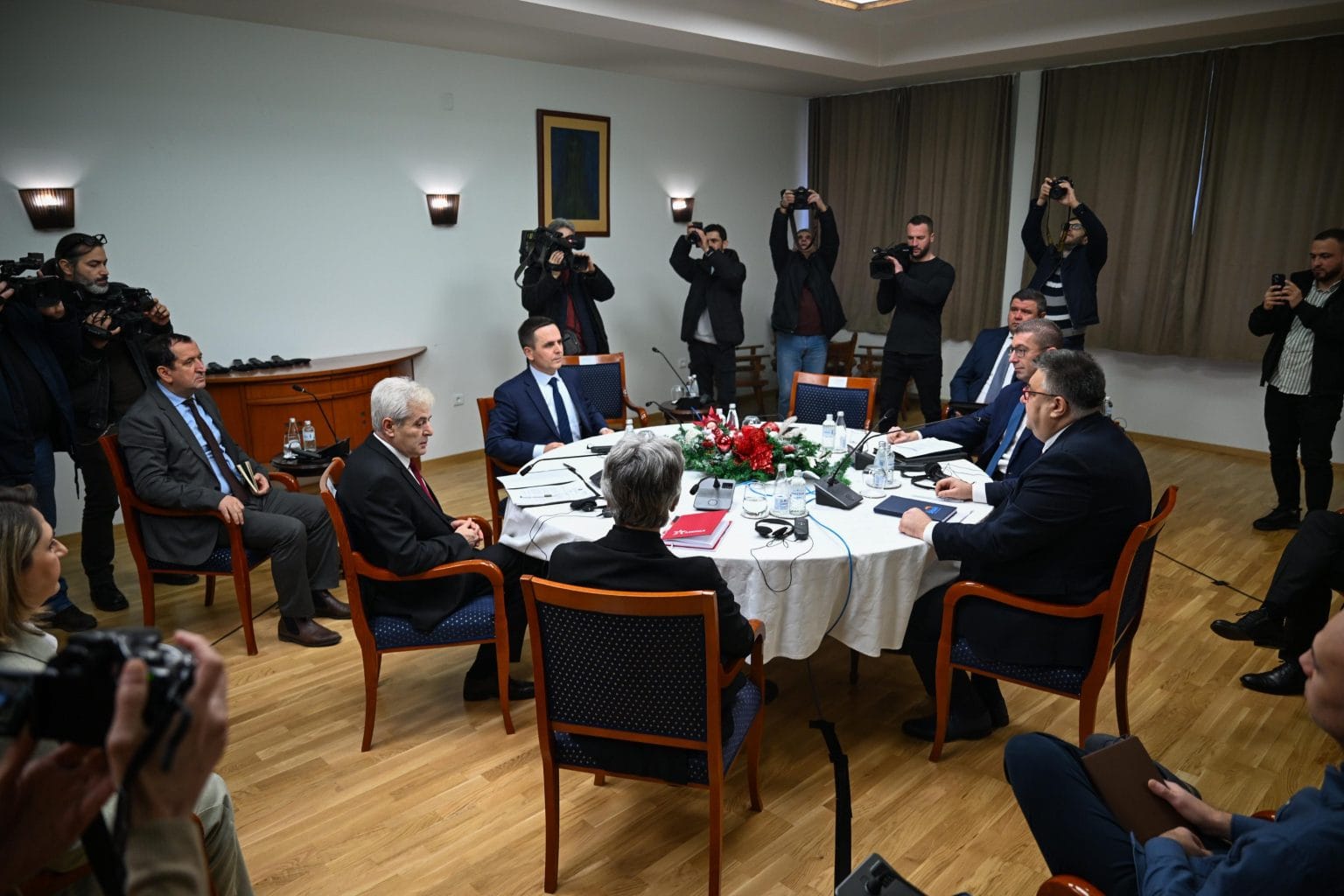 Ahmeti  Po për një Njësi zgjedhore  por me prag prej 5  dhe me lista të hapura 