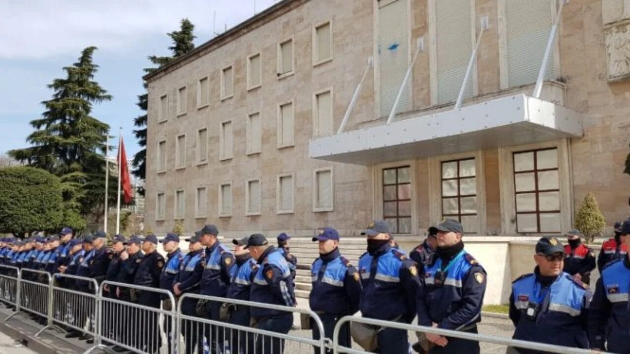 Nesër protesta e PD  Policia plan masash  këto janë akset që do të bllokohen