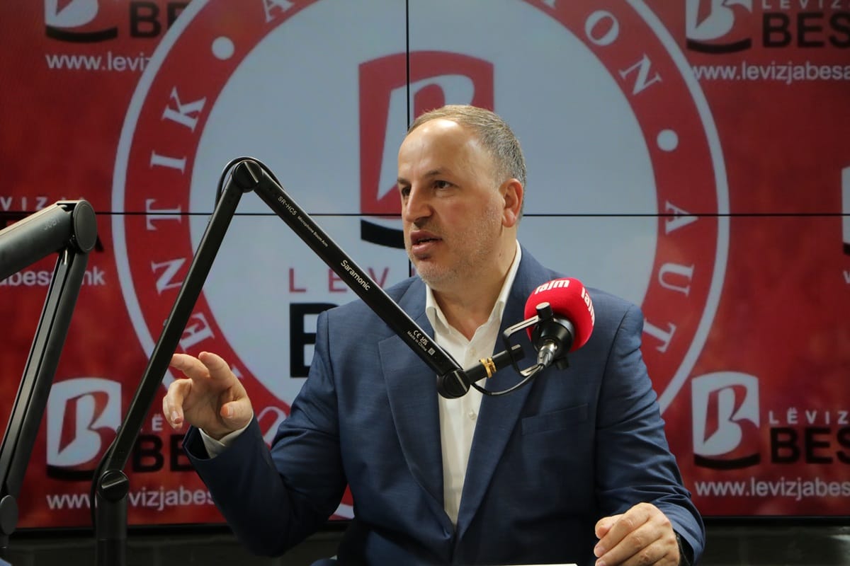 Azizi  AKI po tkurret politikisht  populizmi nuk e mbulon humbjen e Badenterit