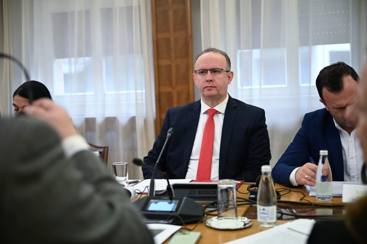 Gashi  Miratohet raporti financiar dhe operativ për Programin për Mbështetje Parlamentare