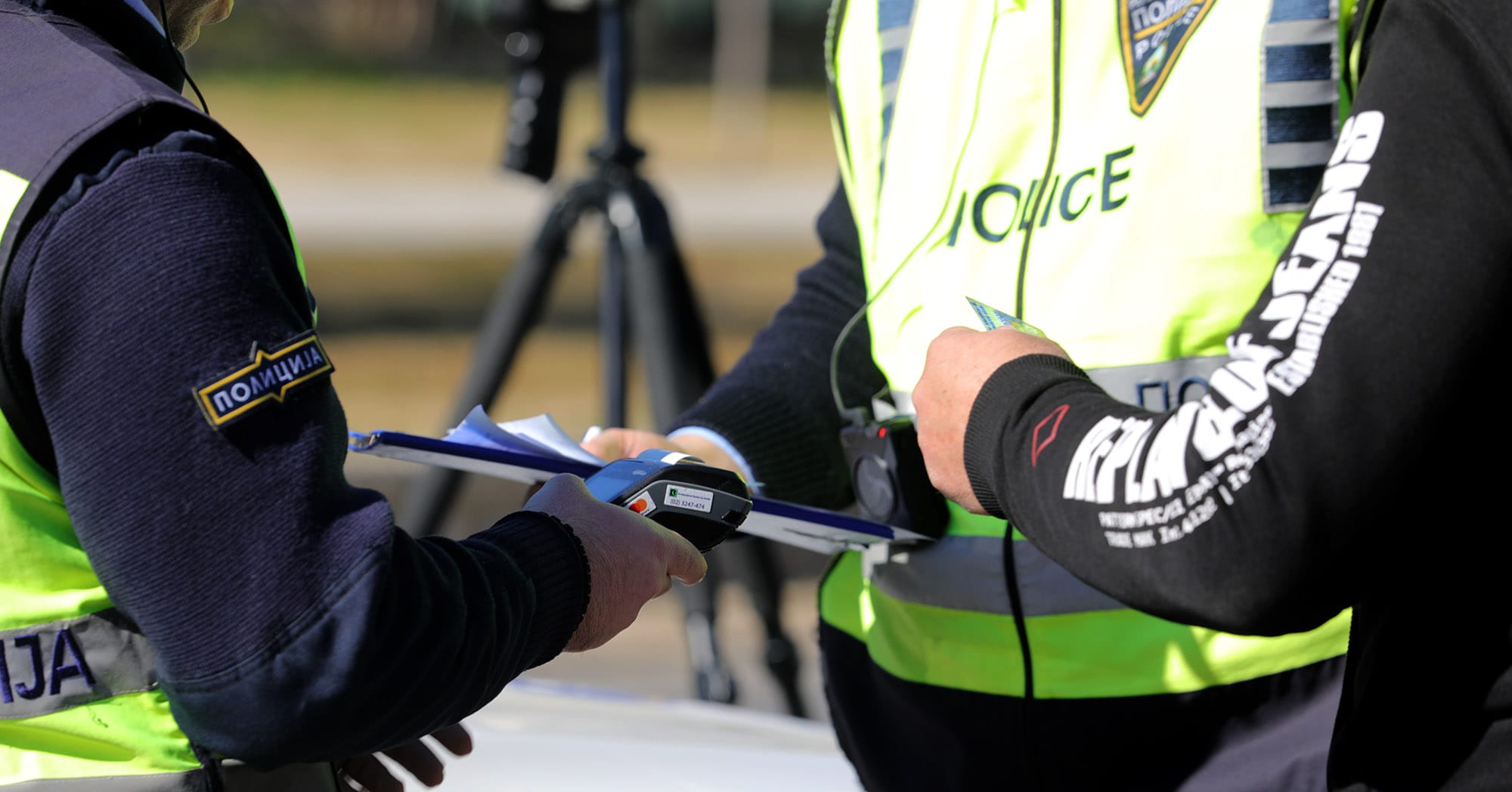 Tetovë  19 shoferë të gjobitur për parkim të parregullt  17 vetura tërhiqen me  merimangë 