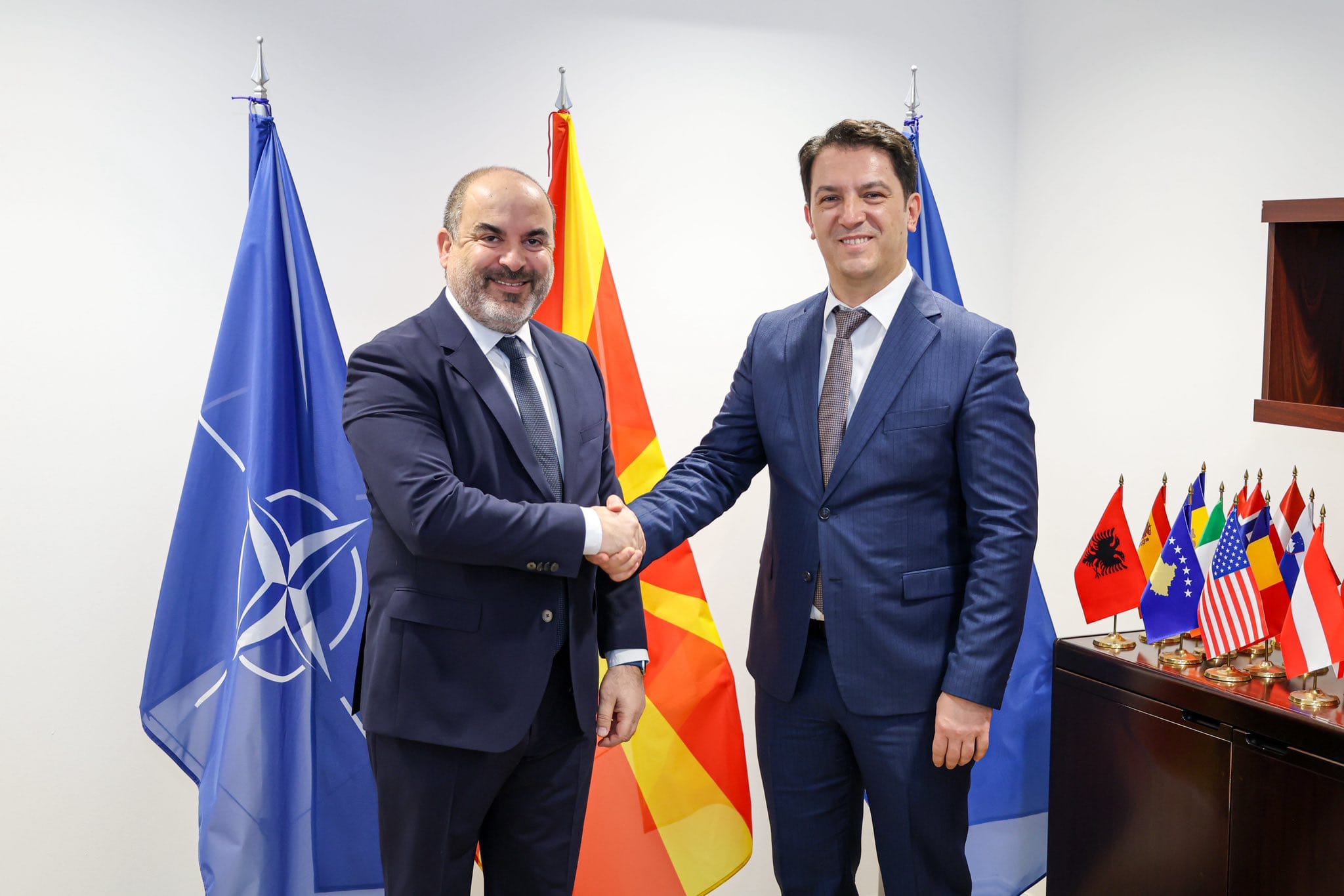 Bekim Sali takohet me ambasadorin e Qipros Andreas Fotiou