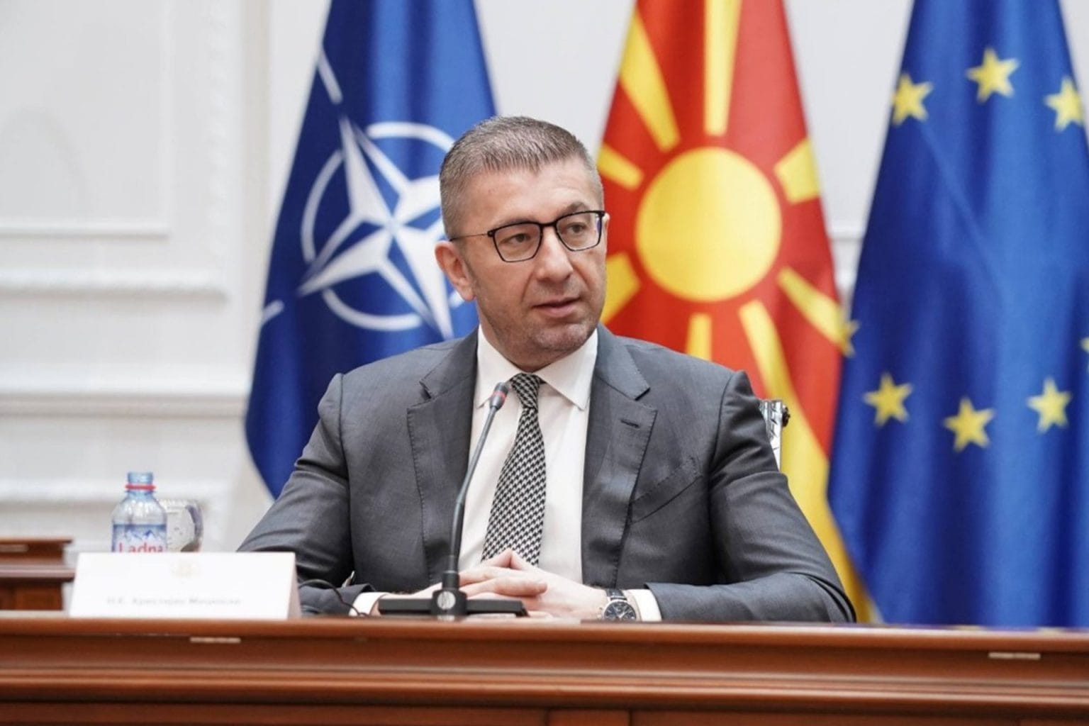 Mickoski  pa garanci nga BE ja  ndryshimet kushtetuese nuk mund të zbatohen