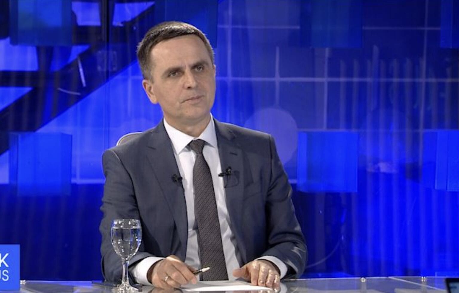  Bomba  e Kasamit  Nuk jam i kënaqur me performancën e funksionarëve  nesër vendosim për hapat e radhës