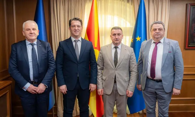 zevendeskryeministri-i-pare-bekim-sali-takohet-me-rektoret-e-universiteteve-per-sfidat-ne-arsimin-e-larte