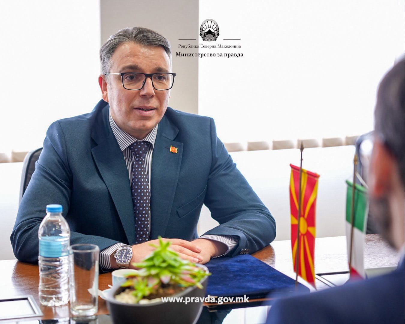 Ministri i Drejtësisë Fillkov  Si është e mundur që në burg të mos mund të garantohet siguria e një të arrestuari 