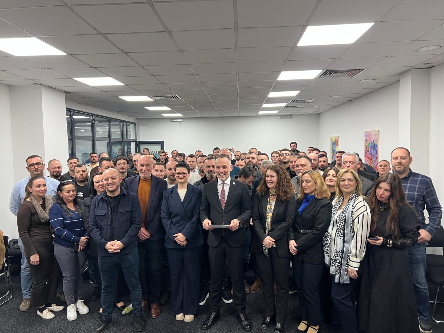 Arben Fetai merr mandatin për negociata në VLEN  miratohet koncepti  Aleanca e Re 