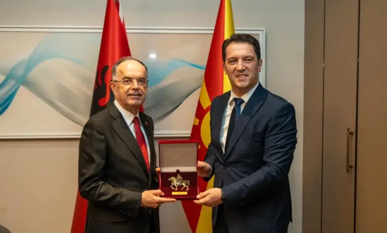 Sali në takimin me Begajn  Shqiptarët në RMV përfaqësohen denjësisht  thellojmë bashkëpunimin me Shqipërinë