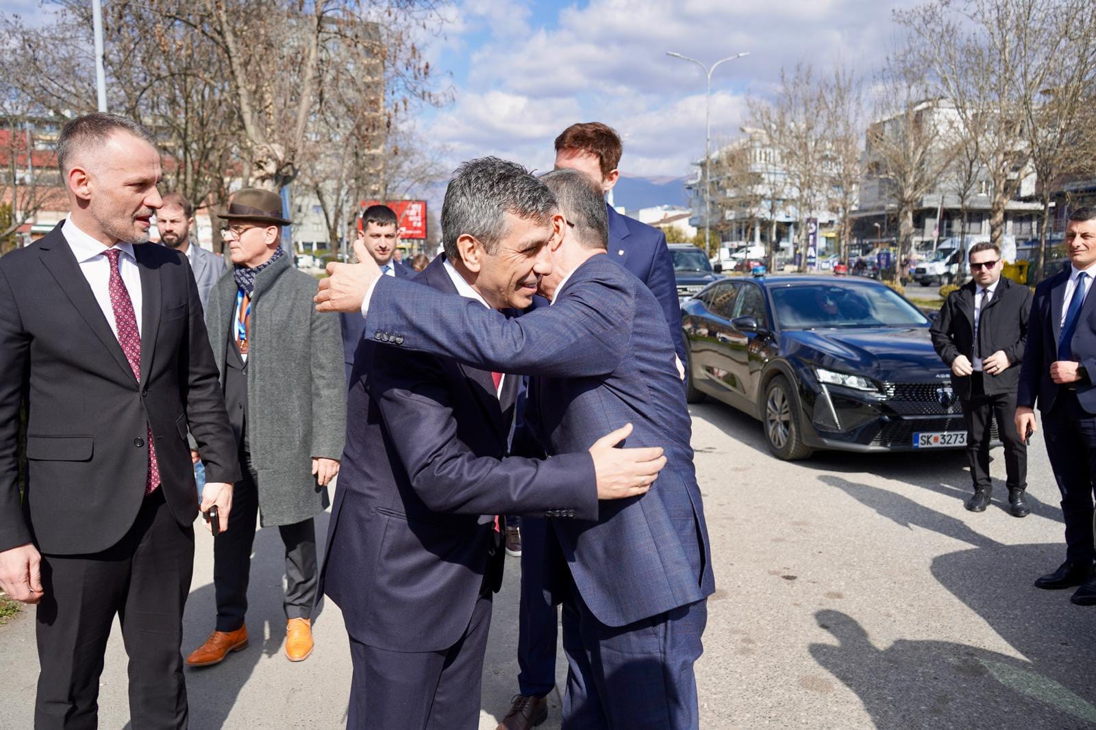 Mexhiti  Mirë se erdhe në Çair vëlla  President i Shqipërisë Bajram Begaj