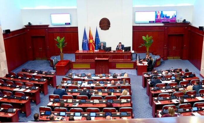 Toska  Pse nuk po e lejoni mbajtjen e provimit të jurisprudencës në shqip  Fillkov  Çfarë bënë 8 ministrat e BDI së për 20 vjet 