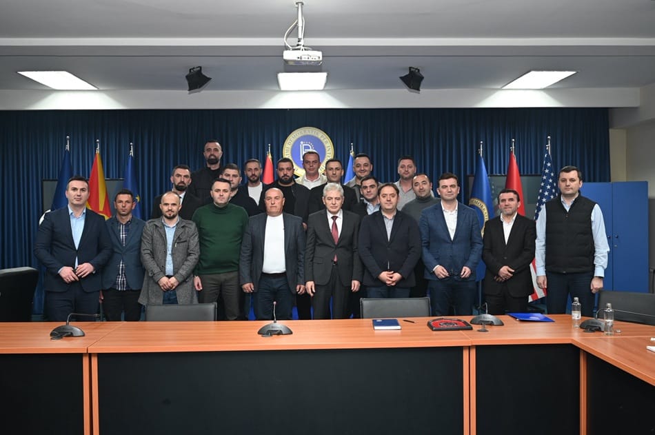 forcimi-i-partise-ahmeti-mbledh-kryetaret-e-degeve-te-bdi-se