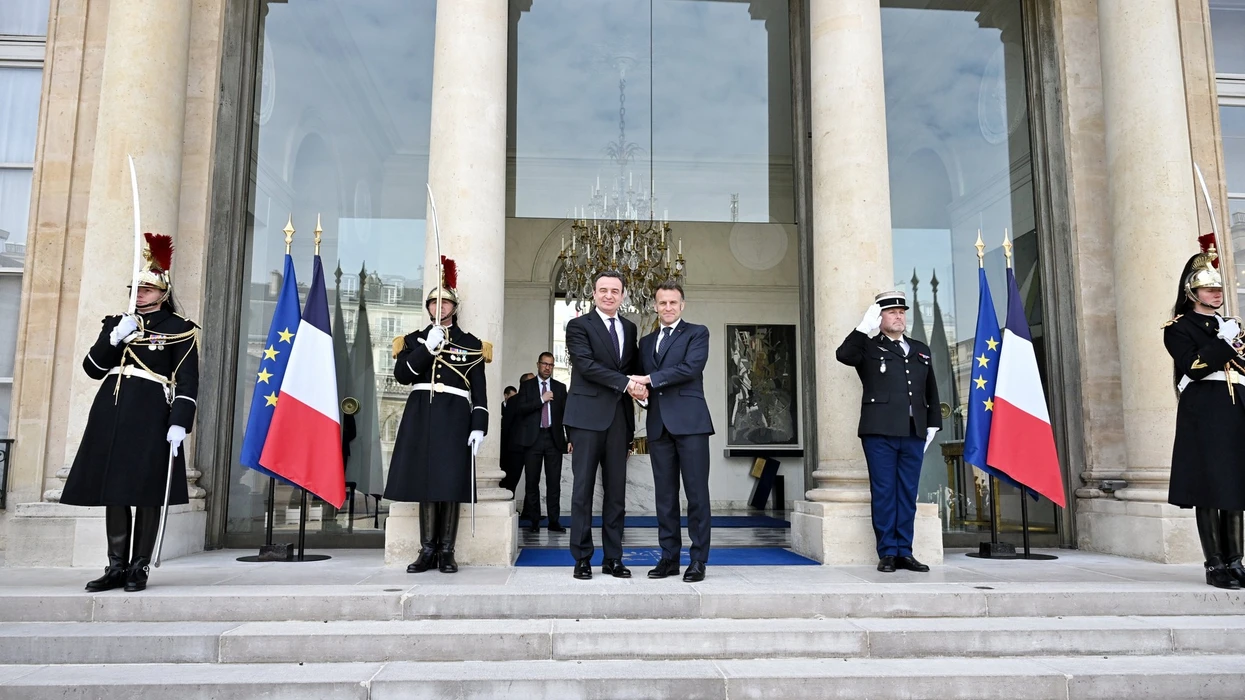 Kurti pritet nga Macron në Pallatin Elize  konfirmohet partneriteti Kosovë Francë