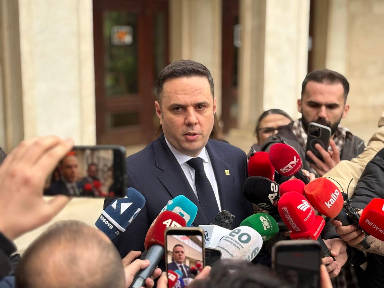 Abdixhiku  Diskutuam me Osmani  presim caktimin e datës së zgjedhjeve