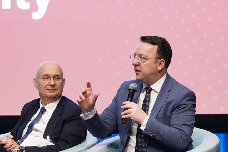 nikolloski-investimet-ne-korridoret-8-dhe-10-forcojne-ekonomine-dhe-sigurine